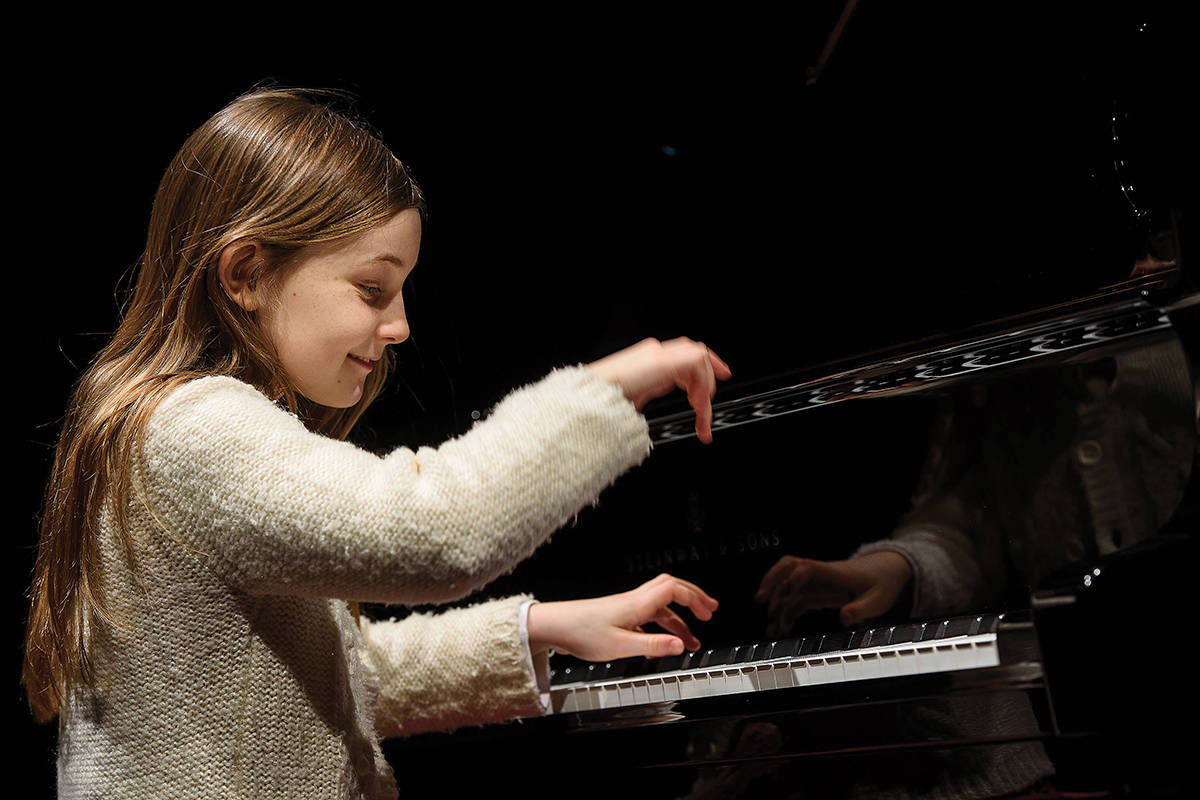 konser piano sendiri dengan VSO di Surreykonser piano sendiri dengan VSO di Surrey  